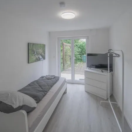 Apartment Grosszuegige Monteurwohnung - 4 Schlafzimmer, Kueche & Wlan In - Vl01