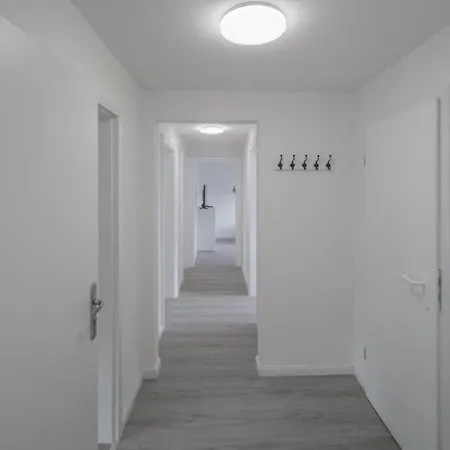 Grosszuegige Monteurwohnung - 4 Schlafzimmer, Kueche & Wlan In - Vl01 * Villingen-Schwenningen